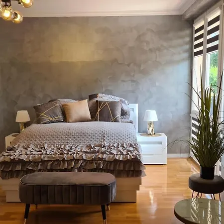Apartment Deluxe 2 *