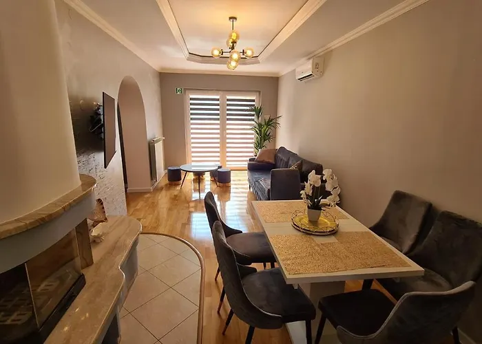 Deluxe 2 アパート